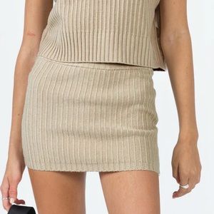 NWOT lioness saddle knit mini skirt